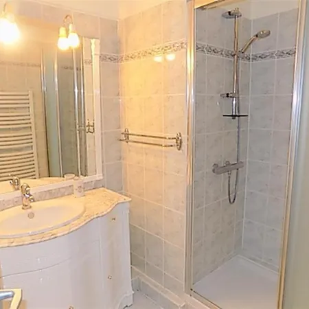 Apartment Au Coeur De Saint Palais 3 *